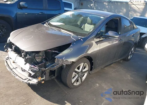 2017 Toyota Prius Three Touring z USA, uszkodzony, nr VIN JTDKARFU1H3543808